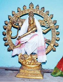 அல்லல் நீக்கும் ஆதி பிருஹத் சனீஸ்வரர்!
