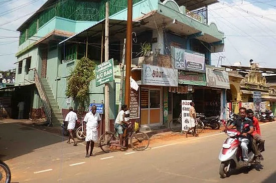 'பச்சை பொய்யை பயப்படாமல் சொல்கிறார் அமைச்சர் விசுவநாதன்!' -கொதிக்கும் பக்தர்கள்
