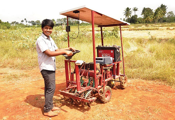மண்ணைக் காக்கும் சின்ன விஞ்ஞானி!