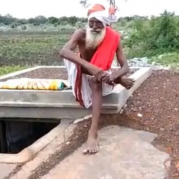 `கடவுள் என்னை அழைக்கிறார்' -தனக்காக சமாதி கட்டியவரின் பதில் இது!