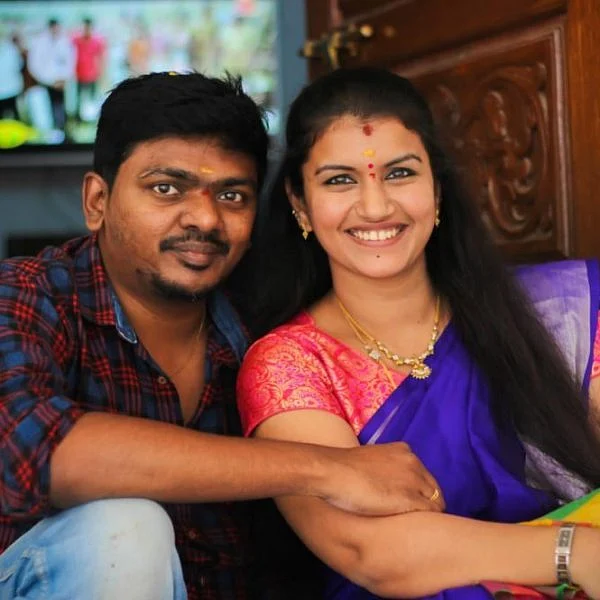 ``காதல் கணவரை `டிக் டாக்'ல நடிக்க வைக்க நான் பட்ட பாடு இருக்கே...!" - `ராஜா ராணி' ஶ்ரீதேவி