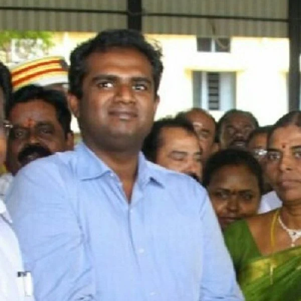 பொதுமக்கள் பெட்ரோல் பங்கு கழிப்பறைகளை பயன்படுத்தலாம்..! மதுரை மாநகராட்சி அதிரடி