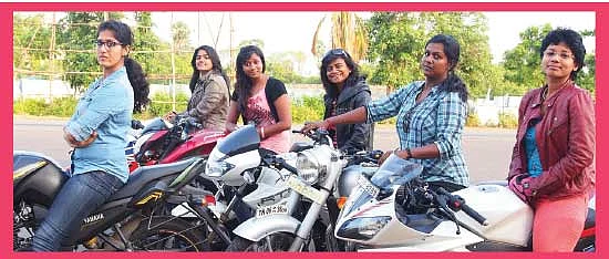 பைக்கர் பேப்ஸ்