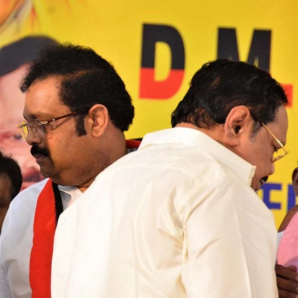 ‘காட்பாடியின் கட்டபொம்மன் துரைமுருகன்!’ - தி.மு.க தொண்டர்கள் நகைச்சுவை