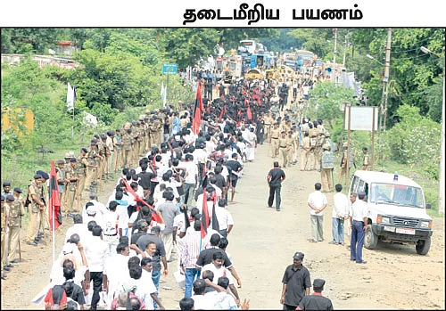 ''தமிழர்களைப் பார்த்தால் பயமாக இருக்கிறது!''