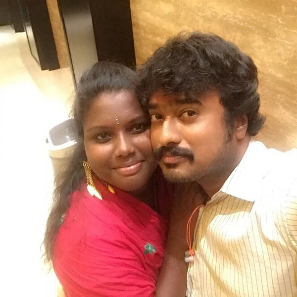 திவ்யலட்சுமி - மிமிக்ரி கலைஞர் நவீன் திருமண விவகாரப் பின்னணி என்ன? இருவரின் பேட்டி!