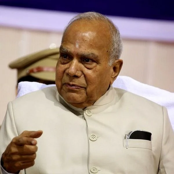 நிர்மலாதேவி விவகாரம்; கவர்னர் அமைத்த விசாரணைக் கமிஷன் உதவுமா? #VikatanSurvey