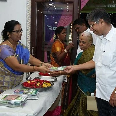 திருமண விழாவில் 'பசுமை விகடன்'!