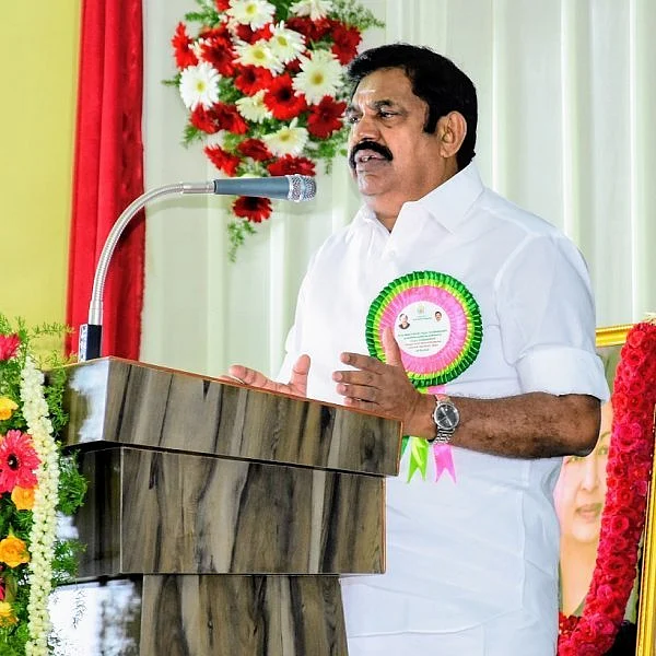 முதலமைச்சர் எடப்பாடி பழனிசாமி சொன்ன நாய், நரி குட்டிக் கதை!