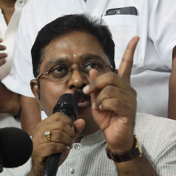 'மேலூர் கூட்டத்தில் துரோகிகளை அதிர வைப்பார் தினகரன்': ஆதரவாளர்கள் சூசகம்!