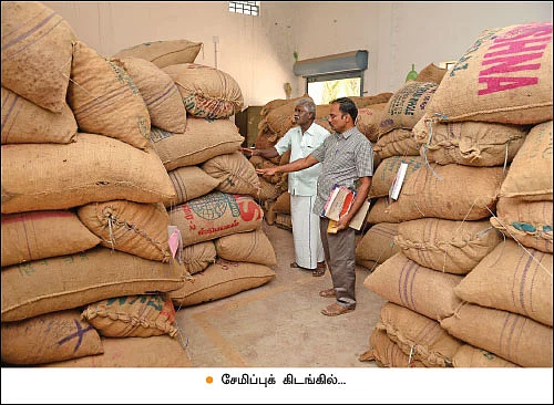 சேமிப்புக் கிடங்கு... பொருளீட்டுக் கடன்... வைப்பு நிதி... முன்னோடி கூட்டுறவுக் கடன் சங்கம்!