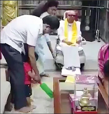 அழுகை... சிரிப்பு... சைகை!