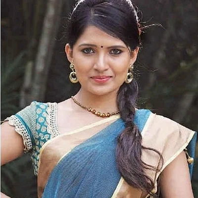 நளினமாக புடவை கட்டுவது எப்படி? கத்துக்கலாம் வாங்க!