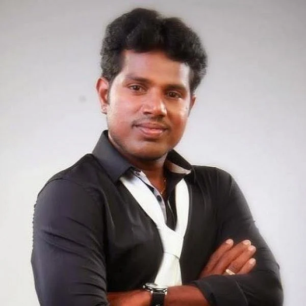 'நான்கு பசங்களைப் படிக்கவைக்கிறேன்''- விஜய் டி.வி அமுதவாணன் ஷேரிங்ஸ்