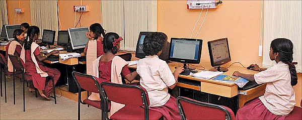 தனியார் பள்ளியை மிஞ்சிய அரசுப் பள்ளி!