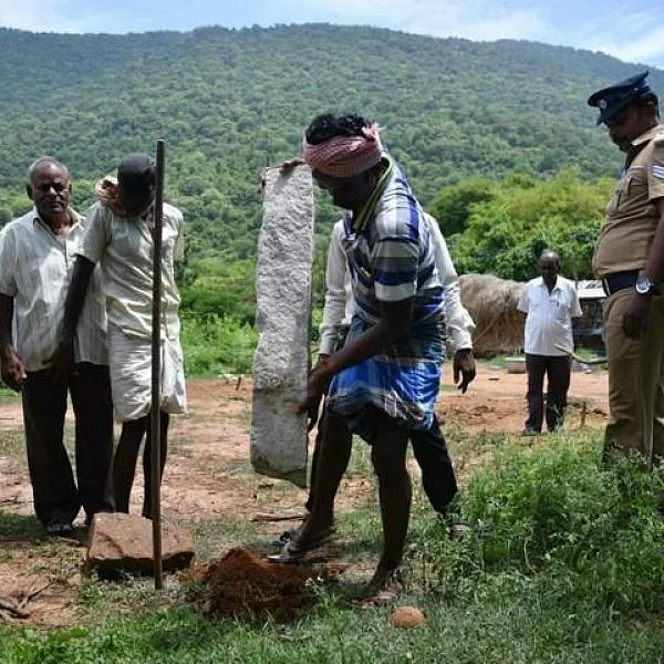 நிலம் கையகப்படுத்தும்போது உரிமையாளர்களை வெளியேற்றக் கூடாது - பசுமை வழிச்சாலை விவகாரத்தில் உயர் நீதிமன்றம் உத்தரவு