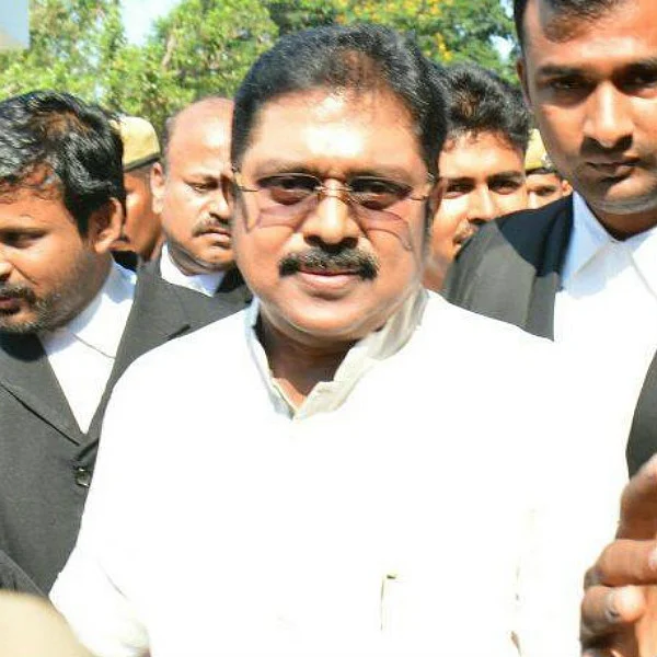 அந்நியச் செலாவணி மோசடி வழக்கில் டி.டி.வி.தினகரனுக்கு உத்தரவு!