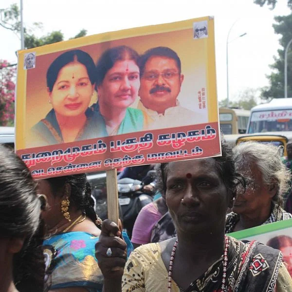 ஆர்.கே.நகர் தொகுதி எம்.எல்.ஏ - டி.டி.வி தினகரன்