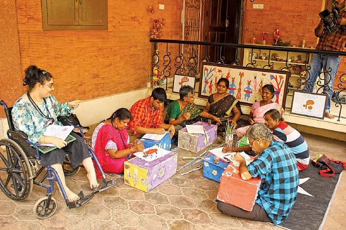 அன்று போராளி... இன்று சேவகி!