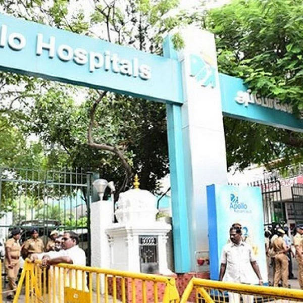 'ஏழு நாள்களுக்குள் வீடியோ பதிவை ஒப்படைக்கவேண்டும்' - அப்போலோ மருத்துவமனைக்கு ஆறுமுகசாமி ஆணையம் உத்தரவு