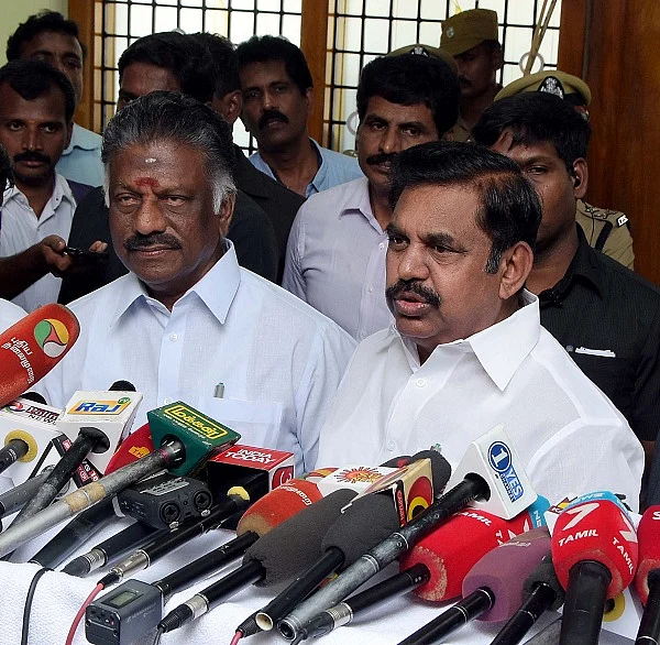 `இவ்வளவு கடனுடன் போக்குவரத்துக் கழகங்களைத் தி.மு.க விட்டுச்சென்றது' - ஆவேசப்பட்ட முதல்வர் பழனிசாமி
