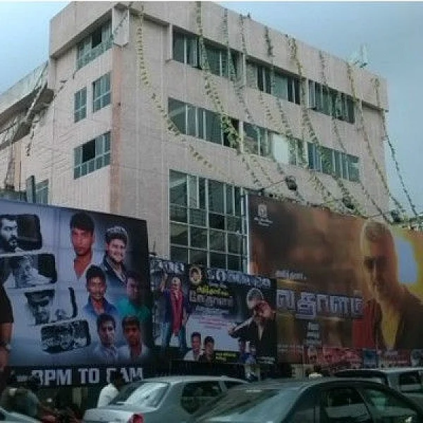 அஜீத் படத்துக்காக தயாராகிறதா பிரபல சென்னை திரையரங்கம்...?