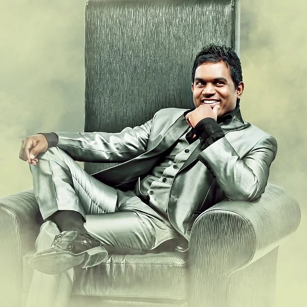 "இளையராஜா குழந்தையாக்கி தூங்க வைக்க... தூக்கம் தொலைக்க வைத்த யுவன்!" #21YearsOfYuvanism