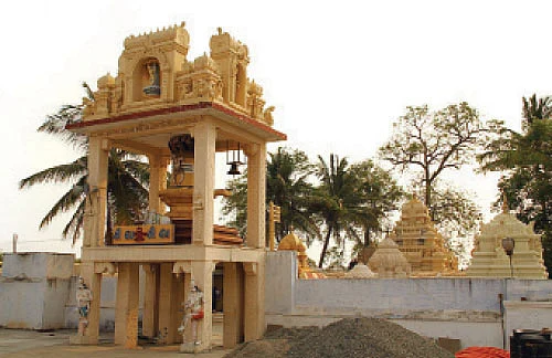 வெள்ளலூர் தேனீஸ்வரர்