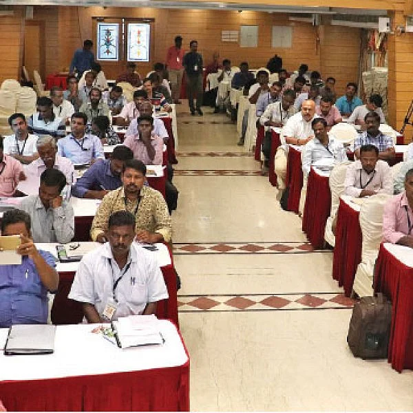 அன்று மாதம் 30,000 ரூபாய் ... இன்று மாதம் 3,00,000 ரூபாய்... ஏற்றுமதி தந்த ஏற்றம்!