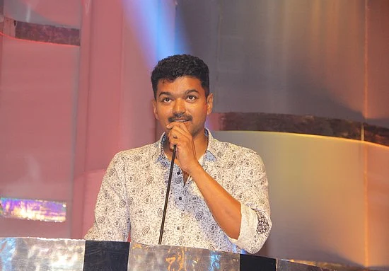 எனக்கு பொய்யா ஒருவரை நேசிக்கத் தெரியாது - புலி விழாவில் விஜய் வெளிப்படைப் பேச்சு