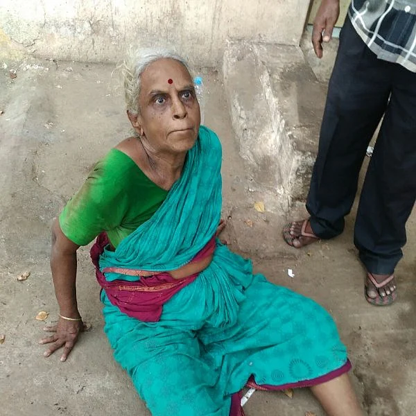 “மூன்றுநாள் ரயில் பயணம்... பிளாட்பாரத்தில் தூக்கம்!” - மகன் வீட்டுக்குச் சென்ற வேலூர் பெண்ணுக்கு ஏற்பட்ட பரிதாபம்