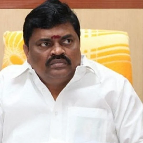தனியார் பால் நிறுவனங்களும்...ராஜேந்திர பாலாஜியின் எச்சரிக்கையும்...பின்னணி என்ன?