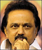 அமைதிப் பேரணி... அதிரடி அரசியல்... அழகிரி பிளான் என்ன?