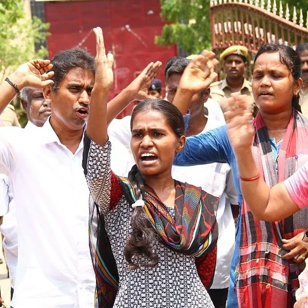 ”பெண்களின் கர்வமும் திமிரும்தான் அவர்களைப் போராட வைக்கிறது!’’ வளர்மதி