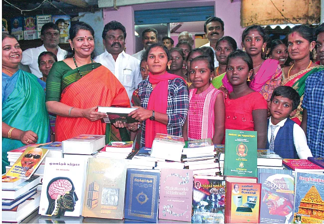 தூத்துக்குடியில் களமிறங்குகிறாரா கனிமொழி?