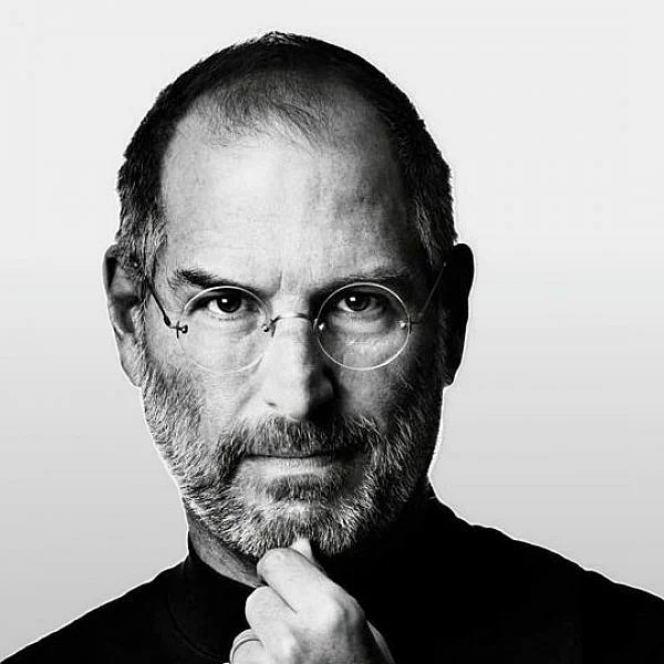 ஐபோன் மட்டுமல்ல... ஃபேஸ்புக்கைக் காப்பற்றியவரும் ஜாப்ஸ் தான்! #RememberingSteveJobs