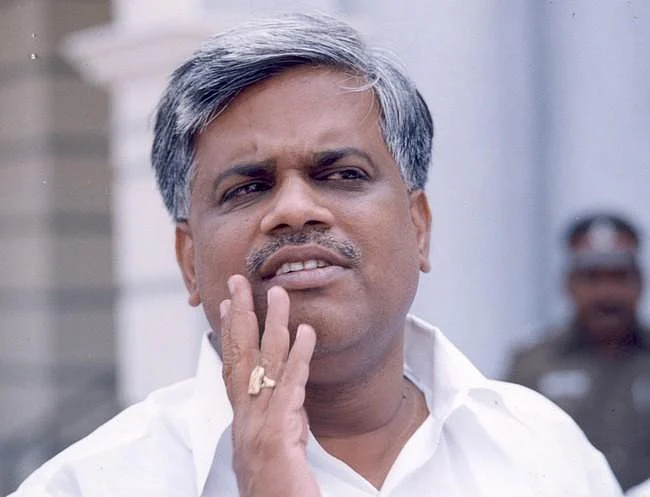 `ஊழலின் தந்தையே தி.மு.க-தான்!' - ஆர்ப்பாட்டம் குறித்து தளவாய் சுந்தரம் கிண்டல்