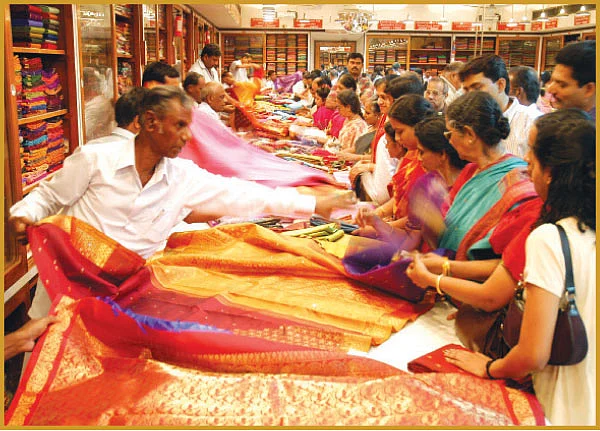 "நல்லி கடையில் வாங்கின புடைவையா?" - கேட்டார் இந்திராகாந்தி