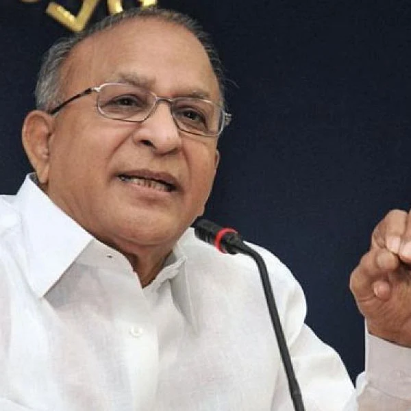 ``ரபேல் போர் விமான ஒப்பந்தத்தின் புரோக்கர் இவர்தான்” - காங்கிரஸ்