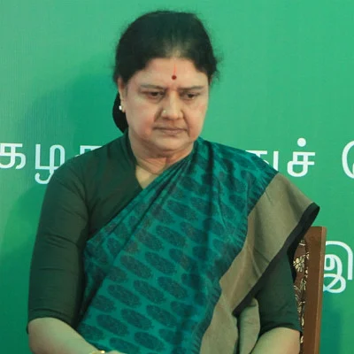 ஆளுநரிடம் ஆட்சியமைக்க உரிமை கோரினார் எடப்பாடி பழனிச்சாமி #OPSvsSasikala #LiveUpdates