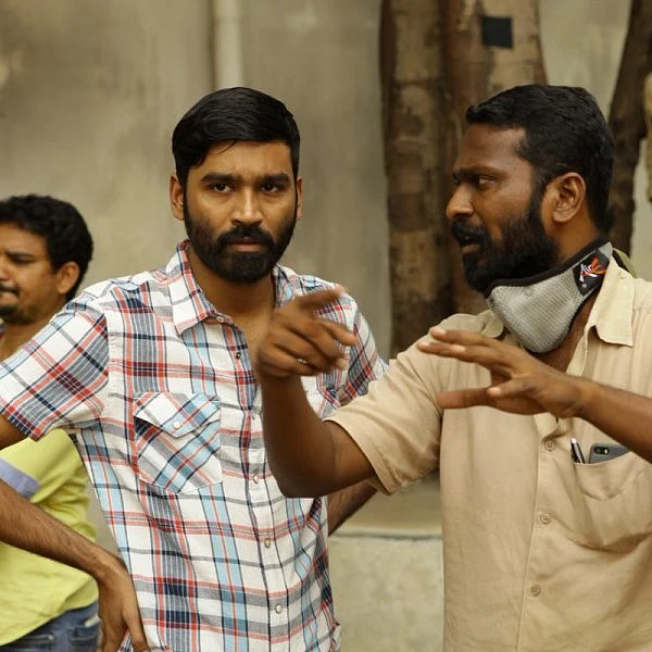 `வடசென்னை' படத்தில் கெட்டவார்த்தைக்கு ஓகே... அரசியல்வாதிகளின் பெயர்களுக்கு மியூட்!