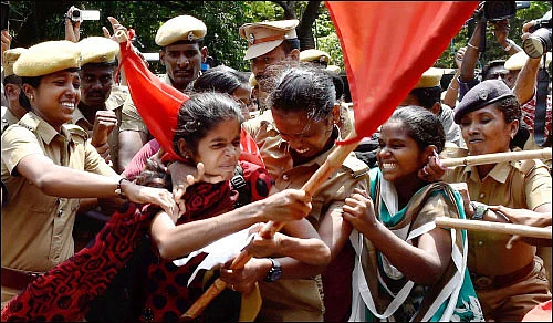 மீண்டெழும் திராவிட அரசியல் - கற்றுக்கொள்ள வேண்டியதும் விட்டுத்தள்ள வேண்டியதும் - சுகுணா திவாகர்