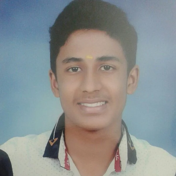 `மன உளைச்சலுடன் நீட் தேர்வு எழுதச் செல்கிறேன்' - எர்ணாகுளம் புறப்பட்ட மாணவன் வேதனை