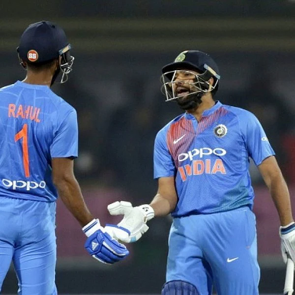 ராகுல் அடிக்க, ரோஹித் வெடிக்க, போக்ளே கலாய்க்க... அப்பபப்ப்ப்ப்ப்பா... இன்னா மேட்ச்! #INDVsSL