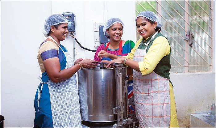 சிறுதானிய பிசினஸில் கலக்கும் தோழிகள்!
