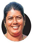 12 ஏக்கர், ரூ.23 லட்சம்... சம்பங்கி, அரளி, காட்டு மல்லி, செவ்வந்தி... மலர்ச் சாகுபடியில் மணக்கும் லாபம்!