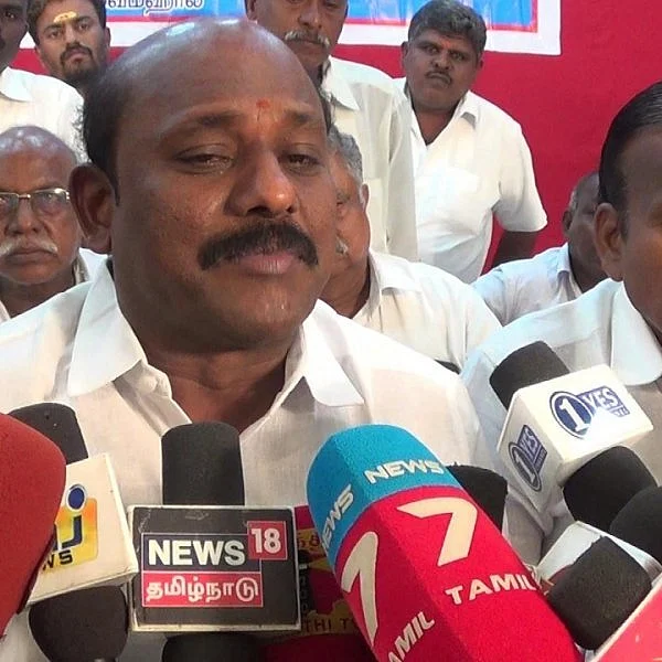 `ஏர்செல் நிறுவன ஒழிப்பில் கார்ப்பரேட்டுகளின் தலையீடு!’ - விக்கிரமராஜா குற்றச்சாட்டு