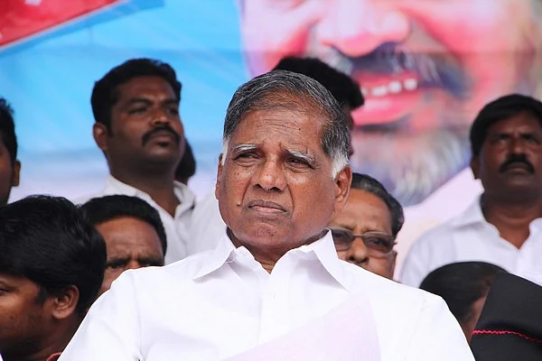 ஆளுநரிடம் ஆட்சியமைக்க உரிமை கோரினார் எடப்பாடி பழனிச்சாமி #OPSvsSasikala #LiveUpdates