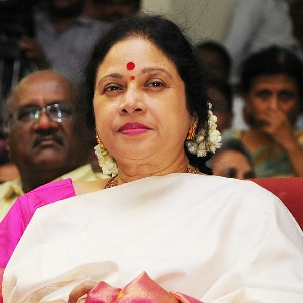 `பூஜை அறையில் பள்ளம் தோண்டி சூன்யம்'- வீட்டுக்காகப் போராடும் நடிகை ஜெயசித்ரா