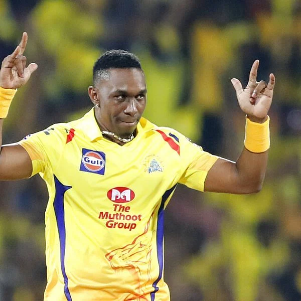 மூன்றே பந்துகளில் ஆட்டத்தை மாற்றிய பிராவோ... டெல்லி பௌலர்களுக்கு ஒரு பாடம்! #CSKvDC